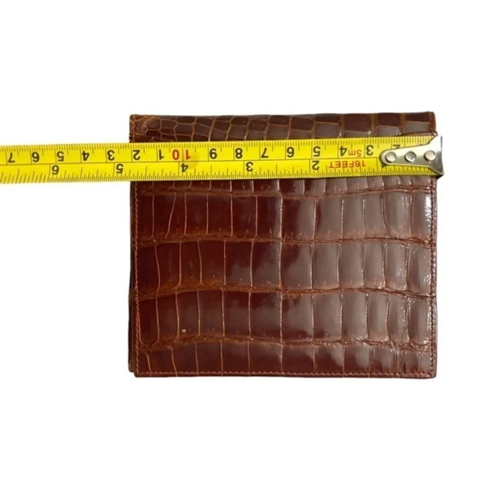 Alligator or crocodile leather wallet